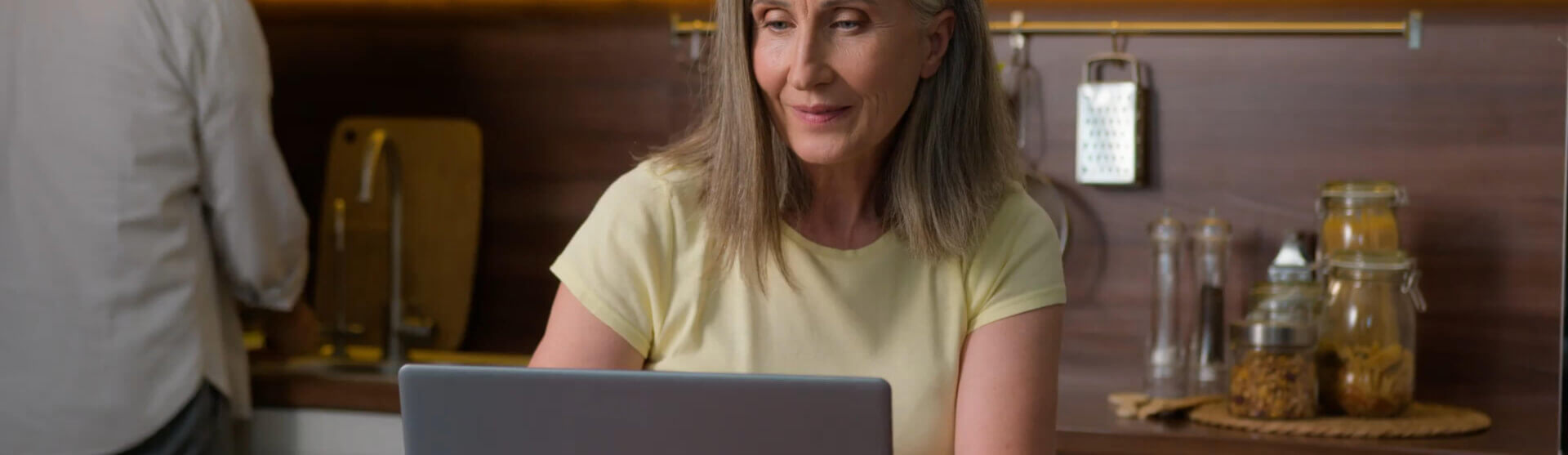 beautiful woman learning online